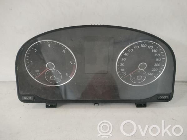 Volkswagen Caddy Speedometer (instrument cluster) 