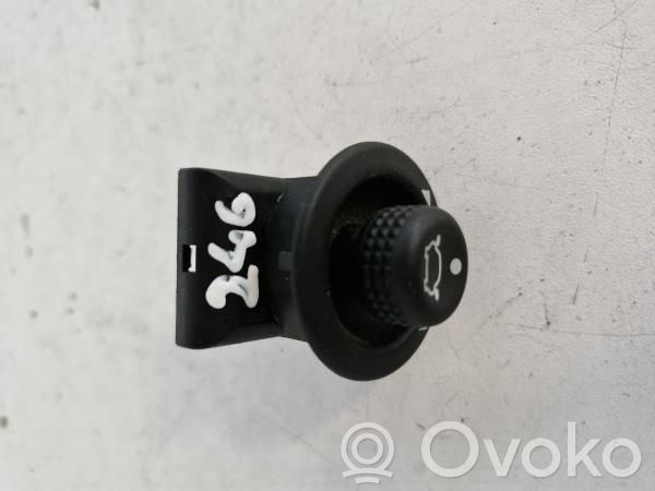 Multifunctional control switch/knob