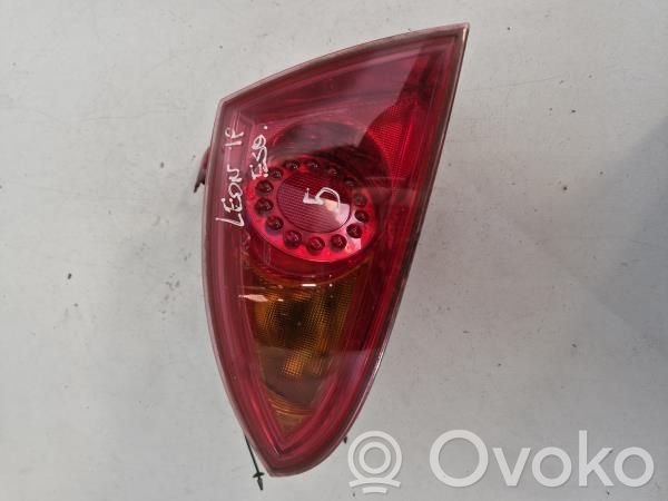 Seat Leon (1P) Takaluukun takavalot 