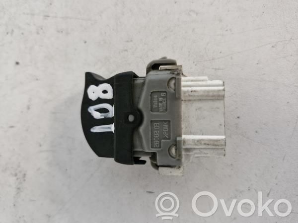 Multifunctional control switch/knob   2808203