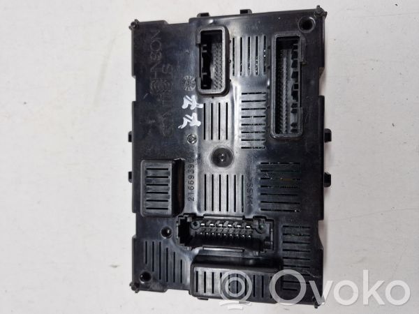 Renault Clio III Comfort/convenience module 