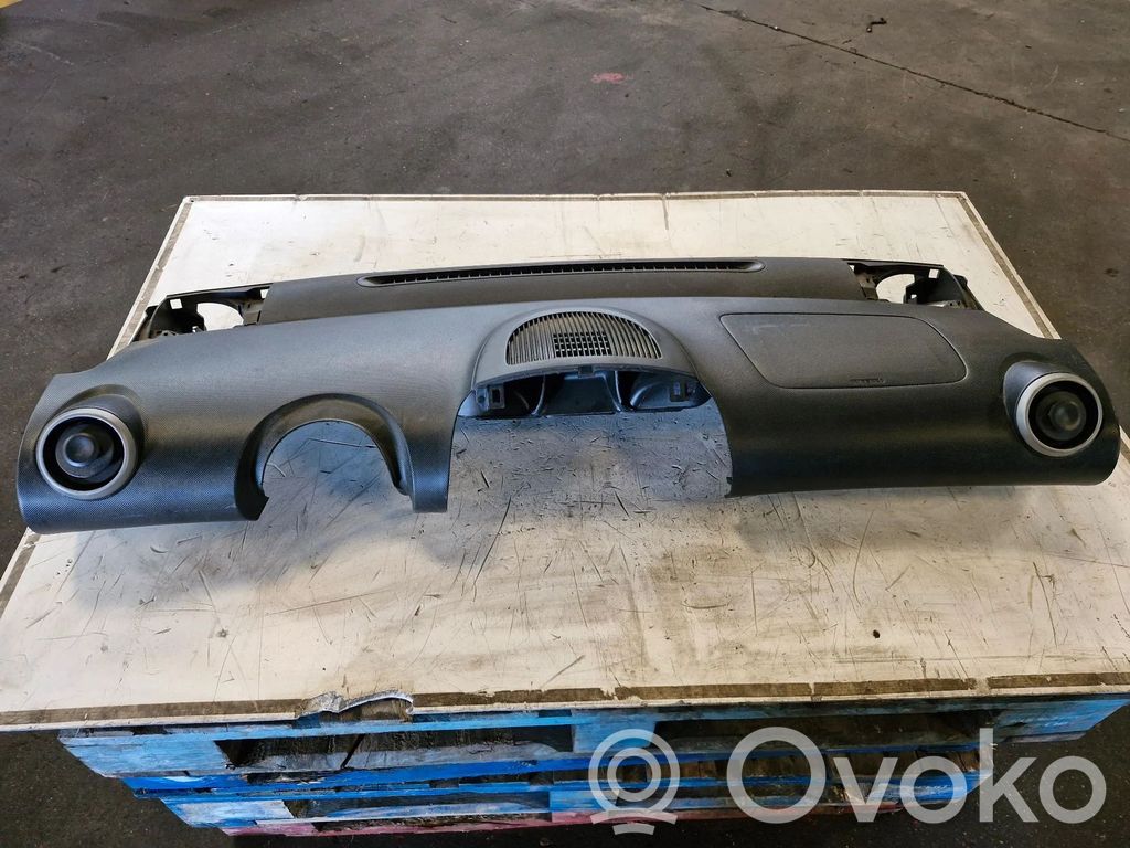 Toyota Aygo AB10 Панель 