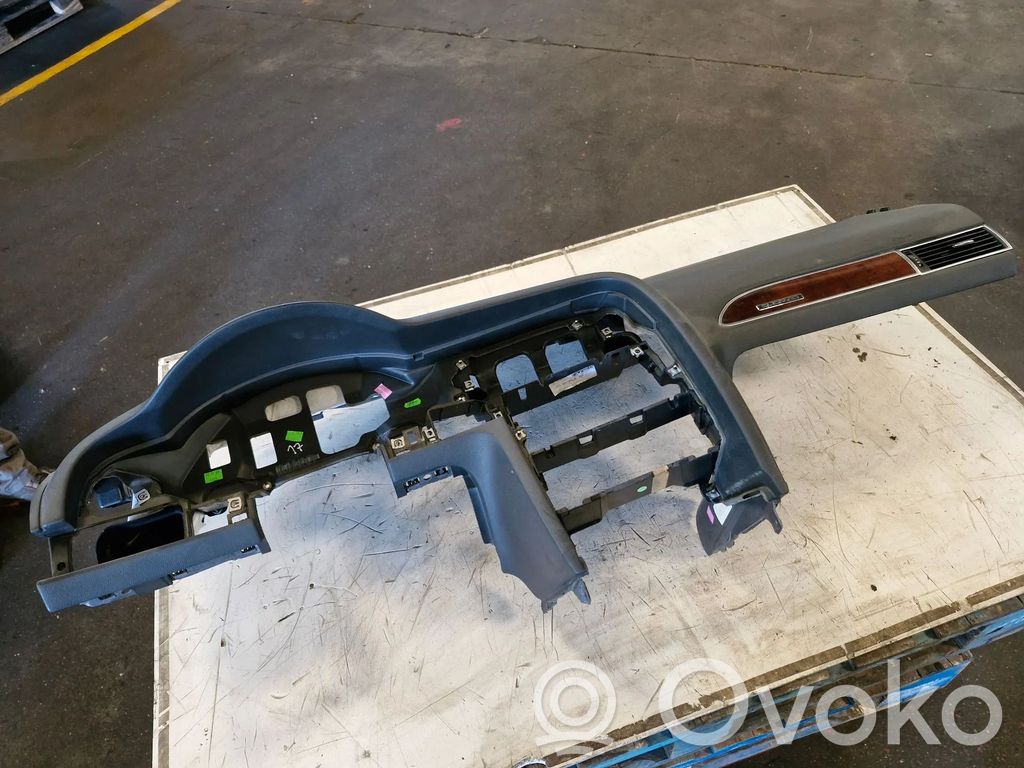 Audi A6 S6 C6 4F Panelė 