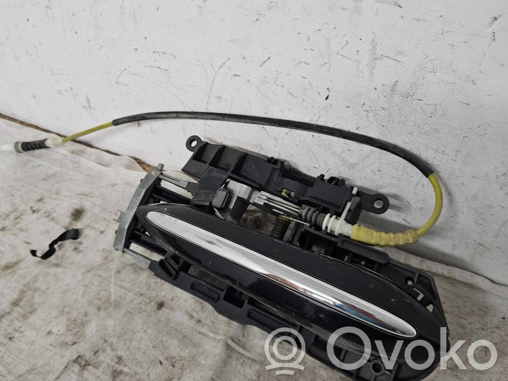 BMW 5 GT F07 Front door lock 