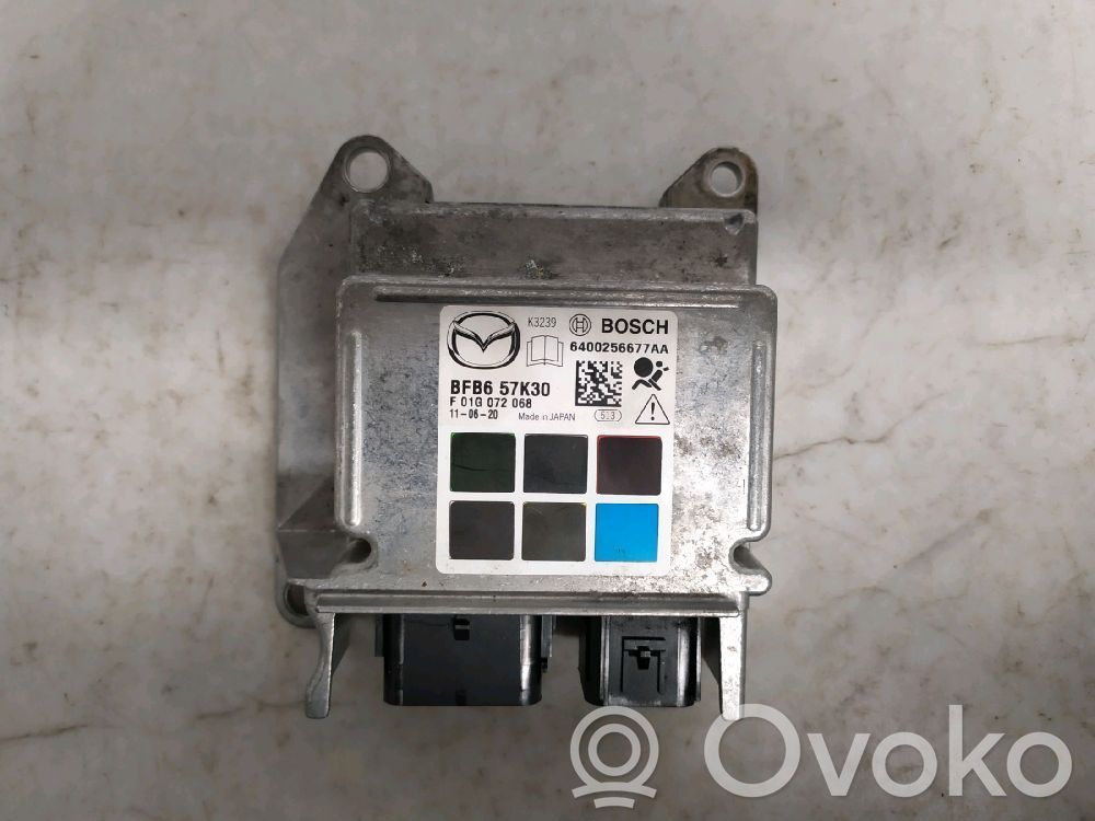 Mazda 3 II Airbag control unit/module 