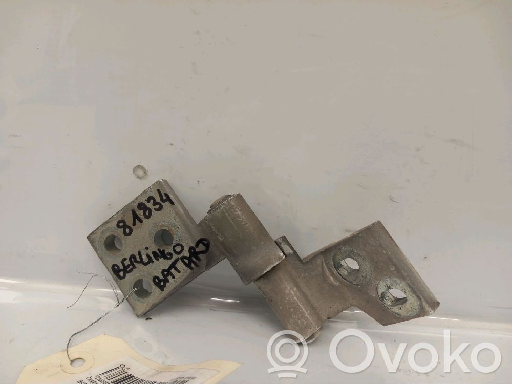 Citroen Berlingo Rear door lower hinge 