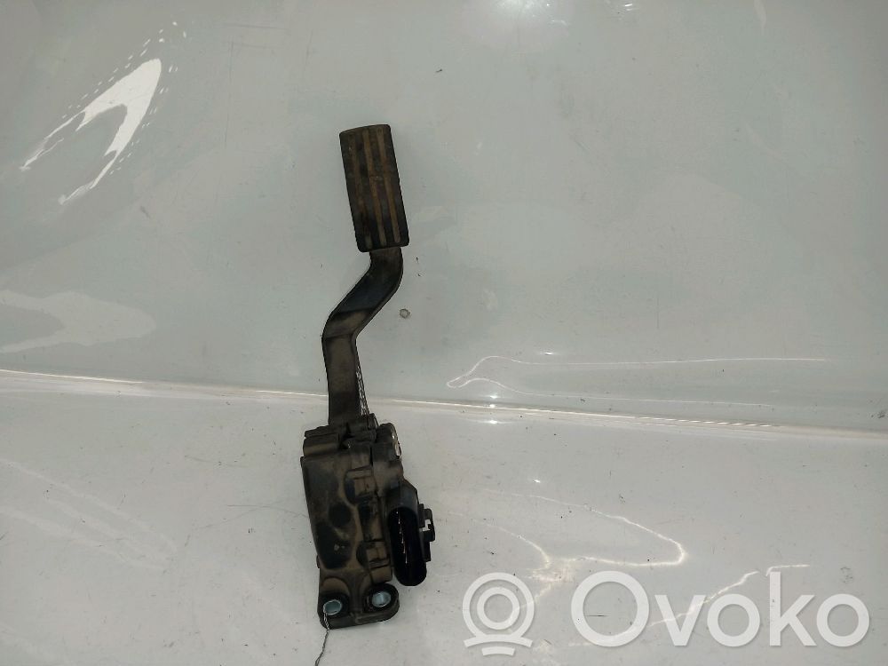 Accelerator throttle pedal   1530737,1530737