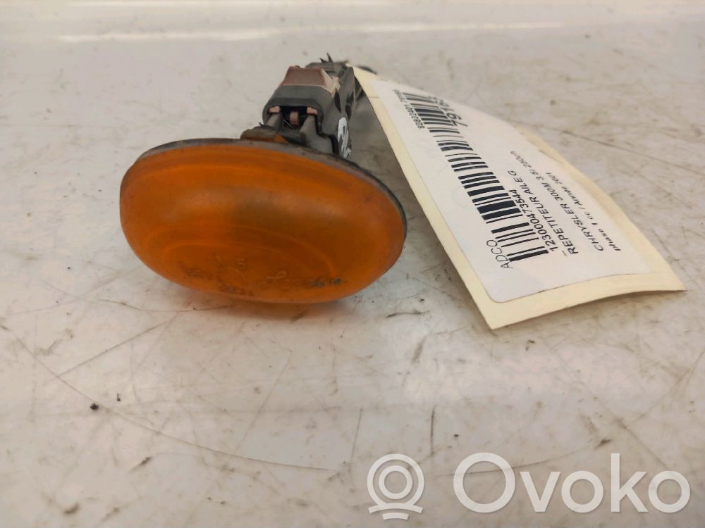 Front fender indicator light   5288895AB,5288895AB