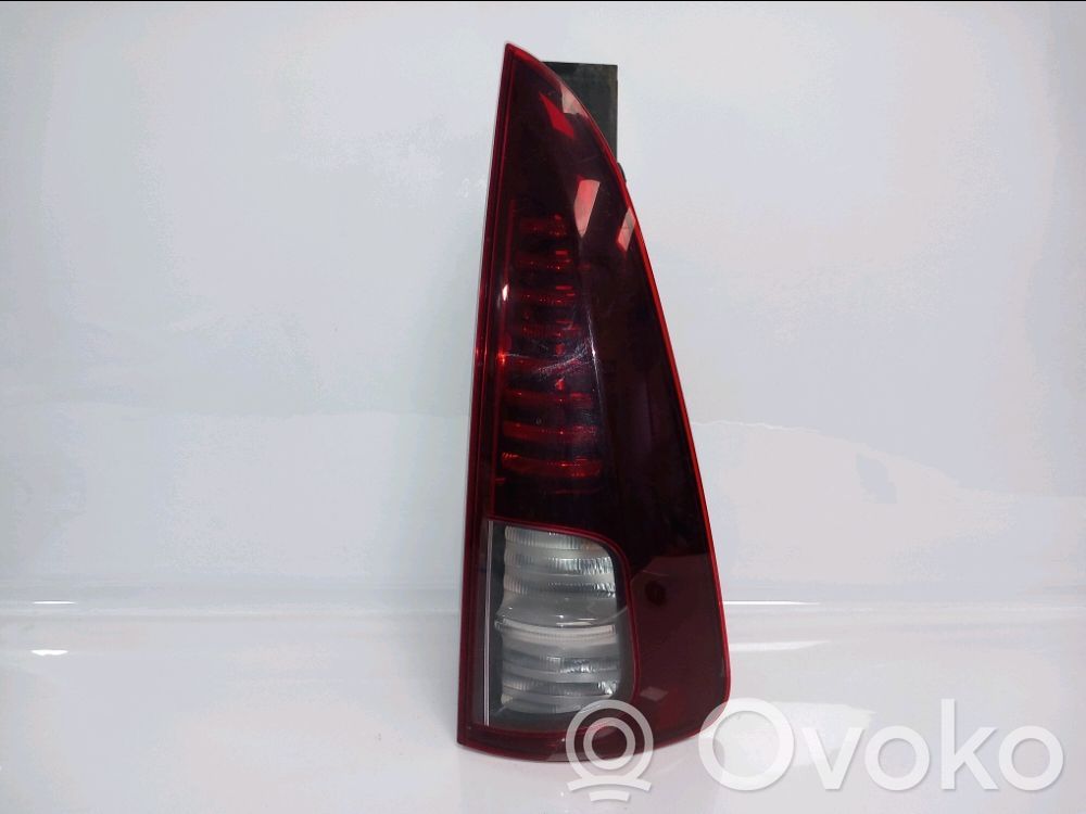 Rear/tail lights   8200394724,8200394724