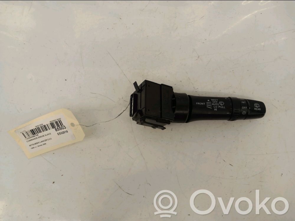 Ohjauspyörän painikkeet/kytkimet   8612A015,8612A015