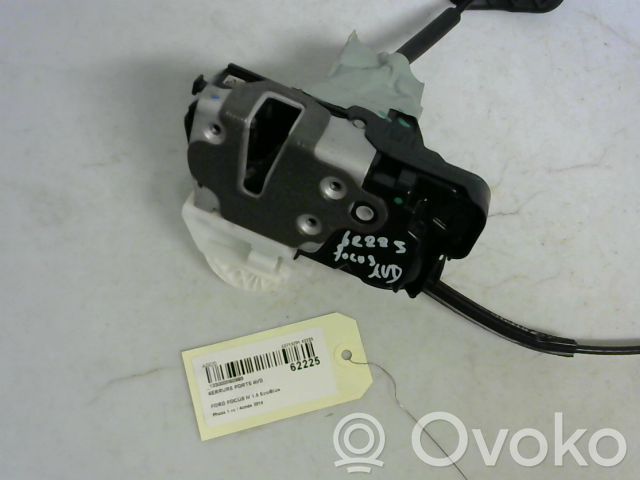 Ford Focus Priekšpusē slēdzene 