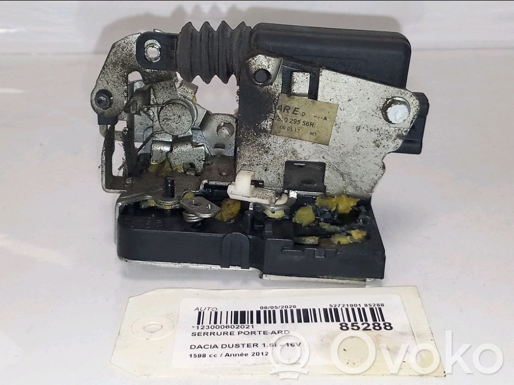 Rear door lock   825029556R,825029556R