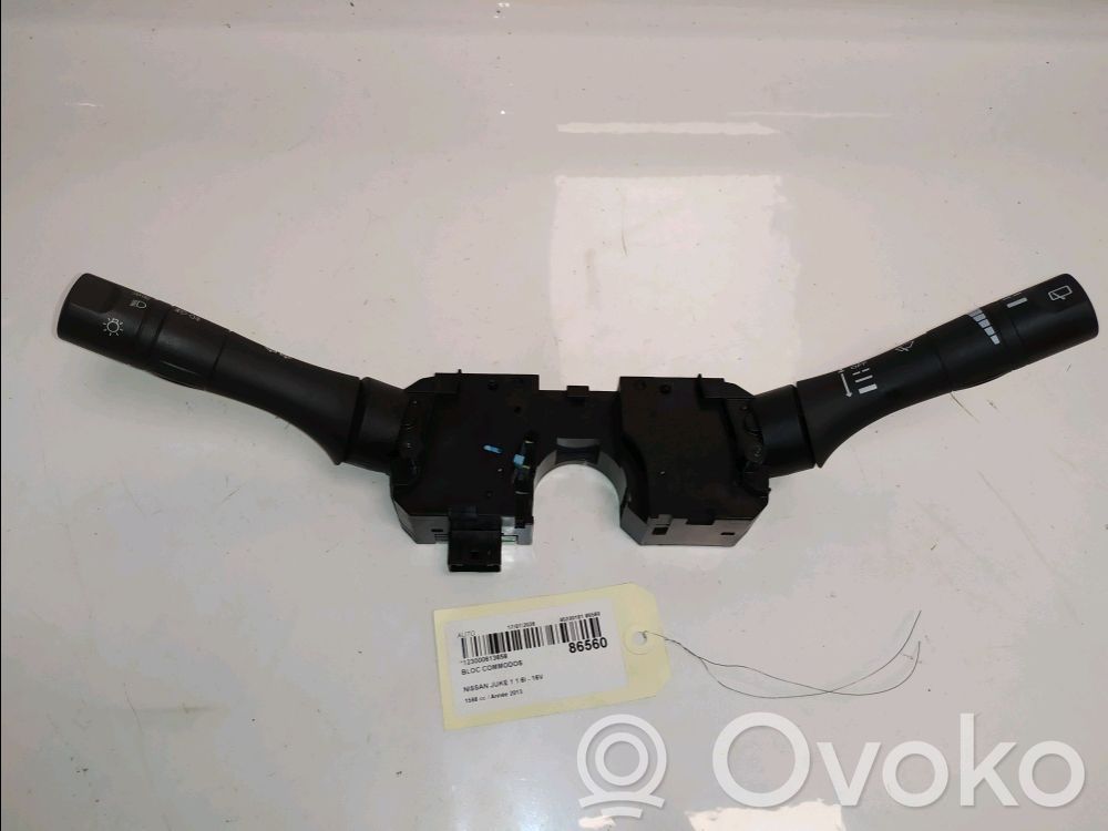 Nissan Juke I F15 Pulsanti/interruttori sul volante