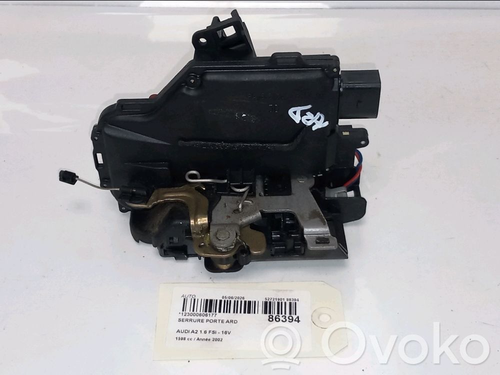 Zamek drzwi tylnych   8Z0839016D,8Z0839016D