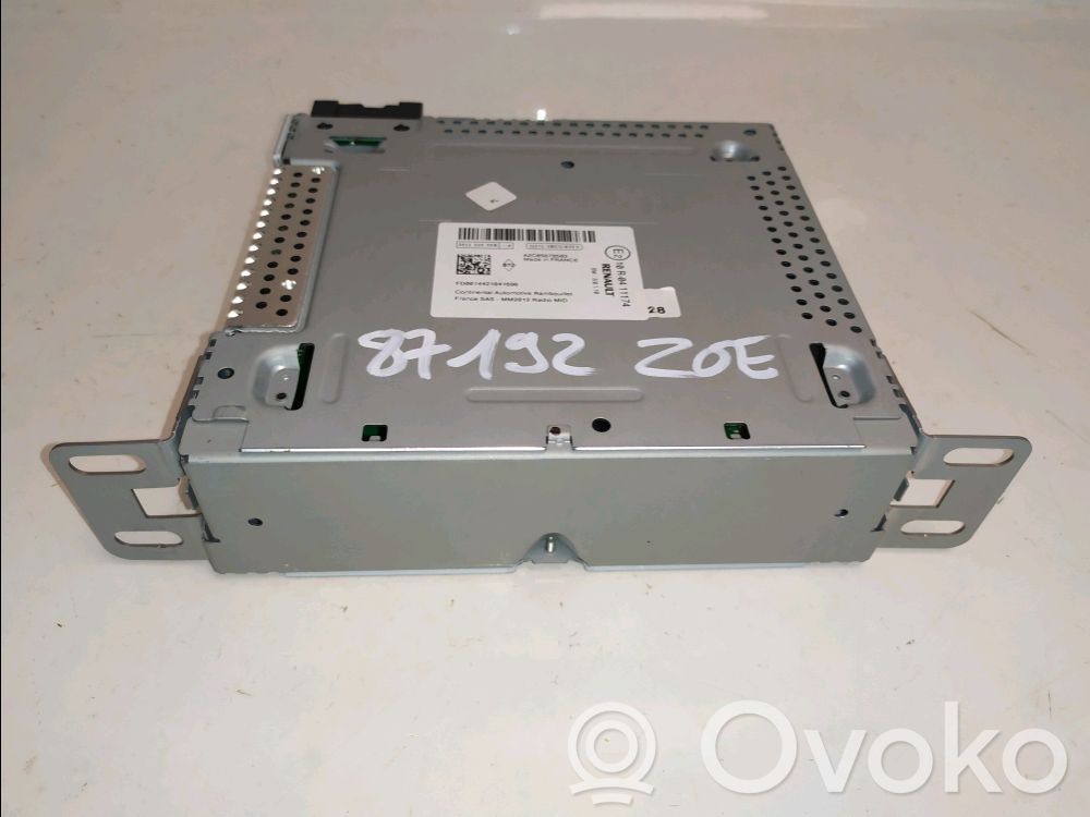 Renault Zoe Panel / Radioodtwarzacz CD/DVD/GPS 