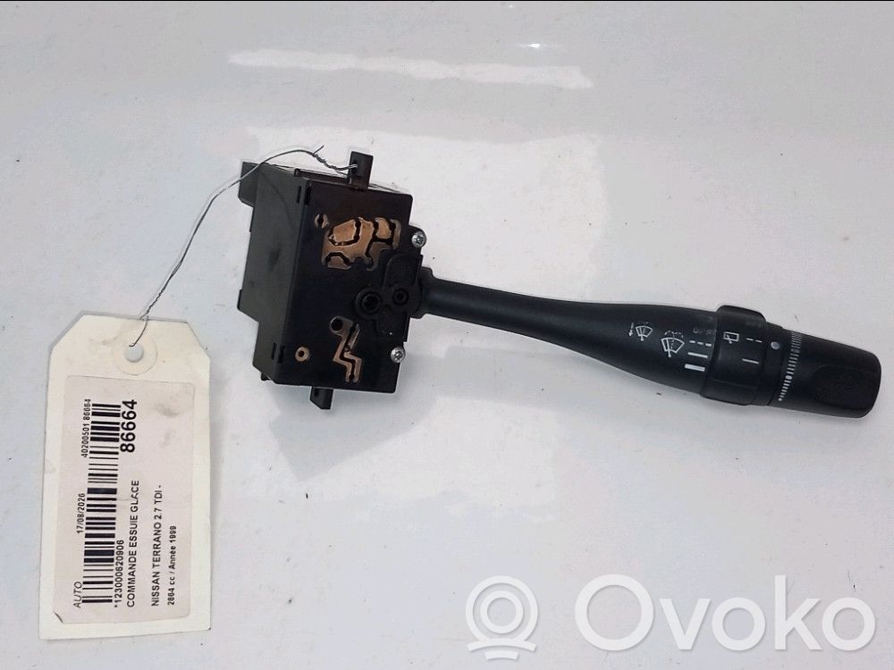 Nissan Terrano Butoane/comutatoare pe volan