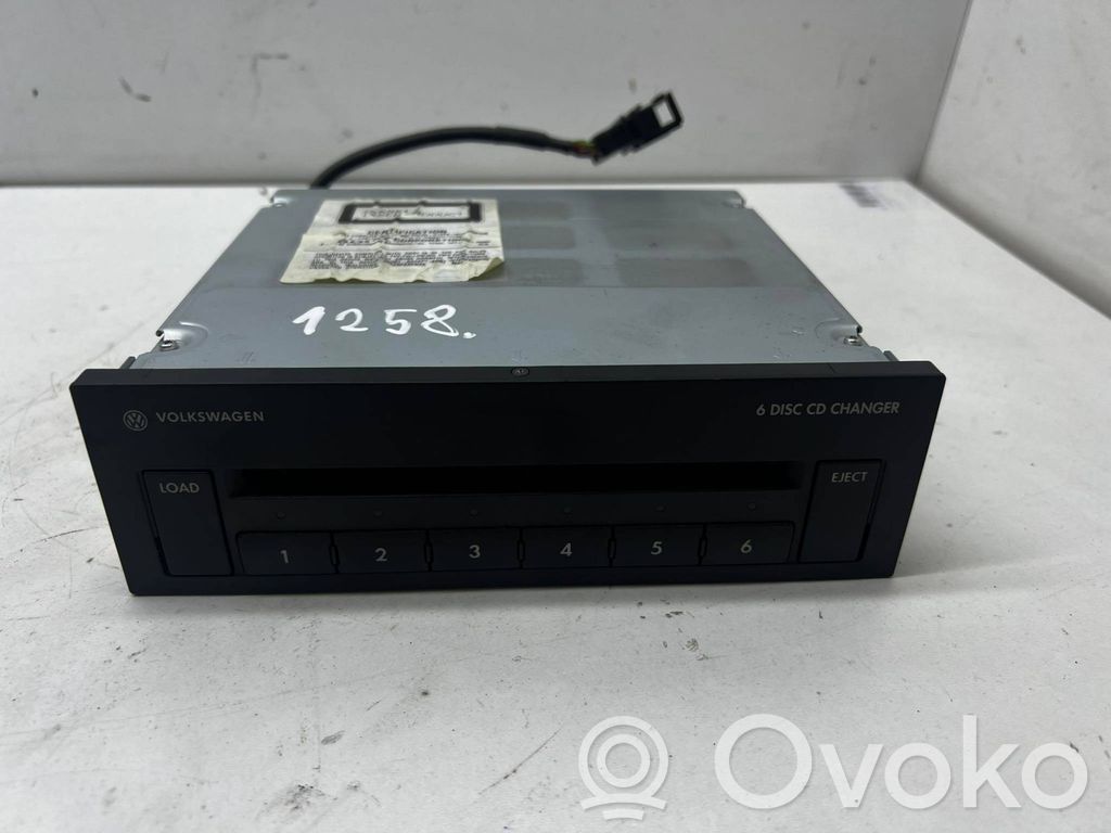 Volkswagen PASSAT B6 CD/DVD-vaihdin 