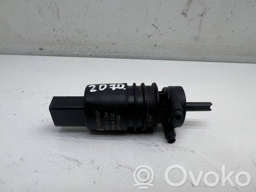Windscreen/windshield washer pump   13250357,3240117,01450175,90492357