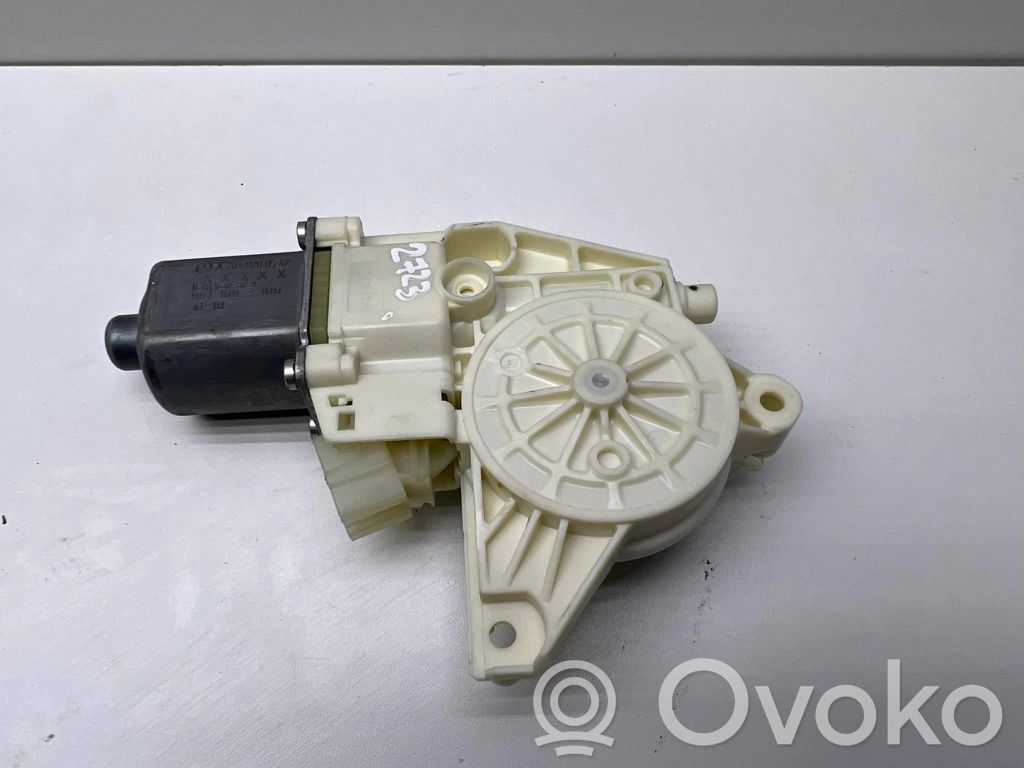 Mercedes-Benz C W204 Rear door window regulator motor 