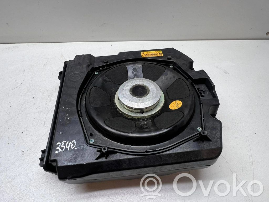 BMW 7 F01 F02 F03 F04 Subwoofer 