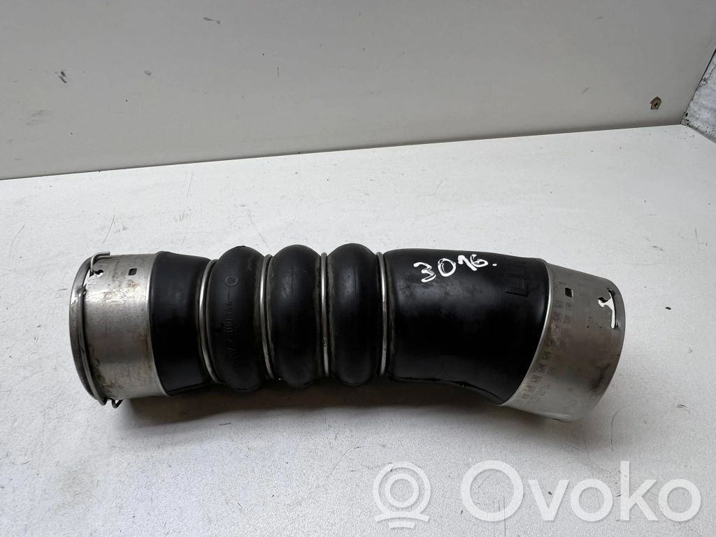 BMW 7 F01 F02 F03 F04 Interkūlera šļūtene (-es) / caurule (-es) 