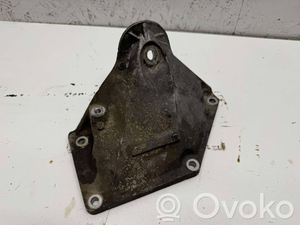 BMW 5 E60 E61 Engine mounting bracket 