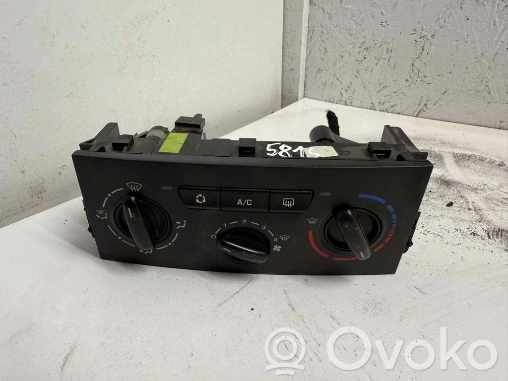 Peugeot 207 Climate control unit 
