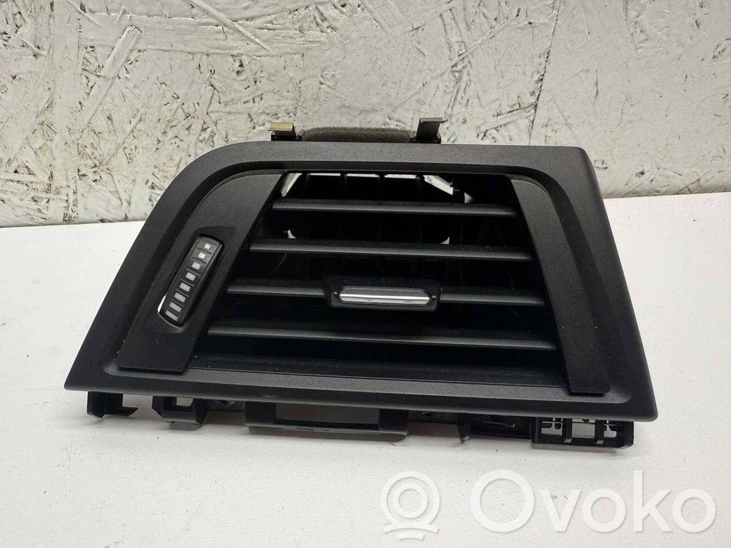 BMW 3 GT F34 Moldura protectora de la rejilla de ventilación lateral del panel 