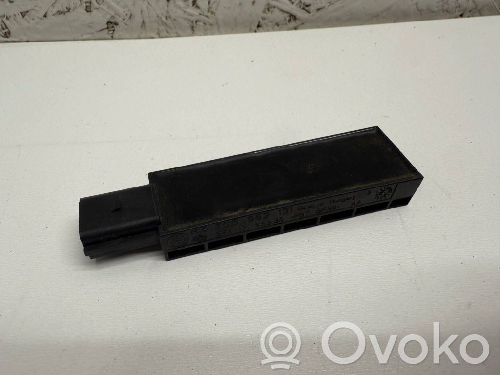 Skoda Karoq Keyless system antenna 