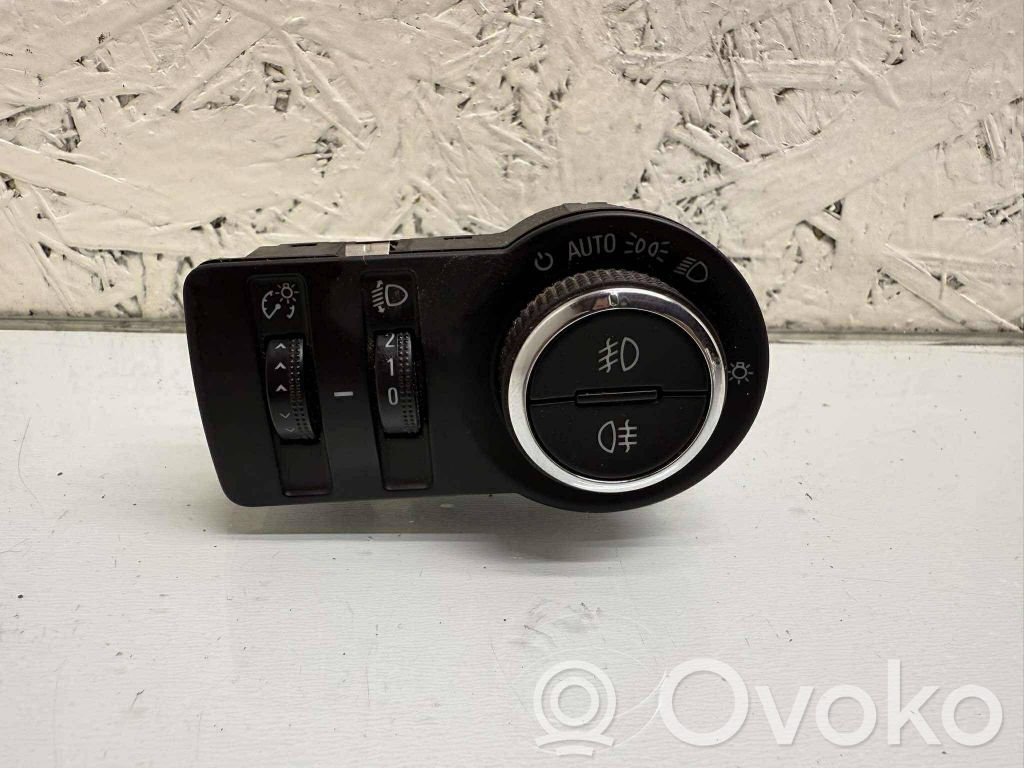 Opel Insignia A Light switch 