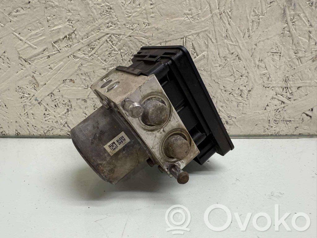 Opel Insignia A ABS bloks 