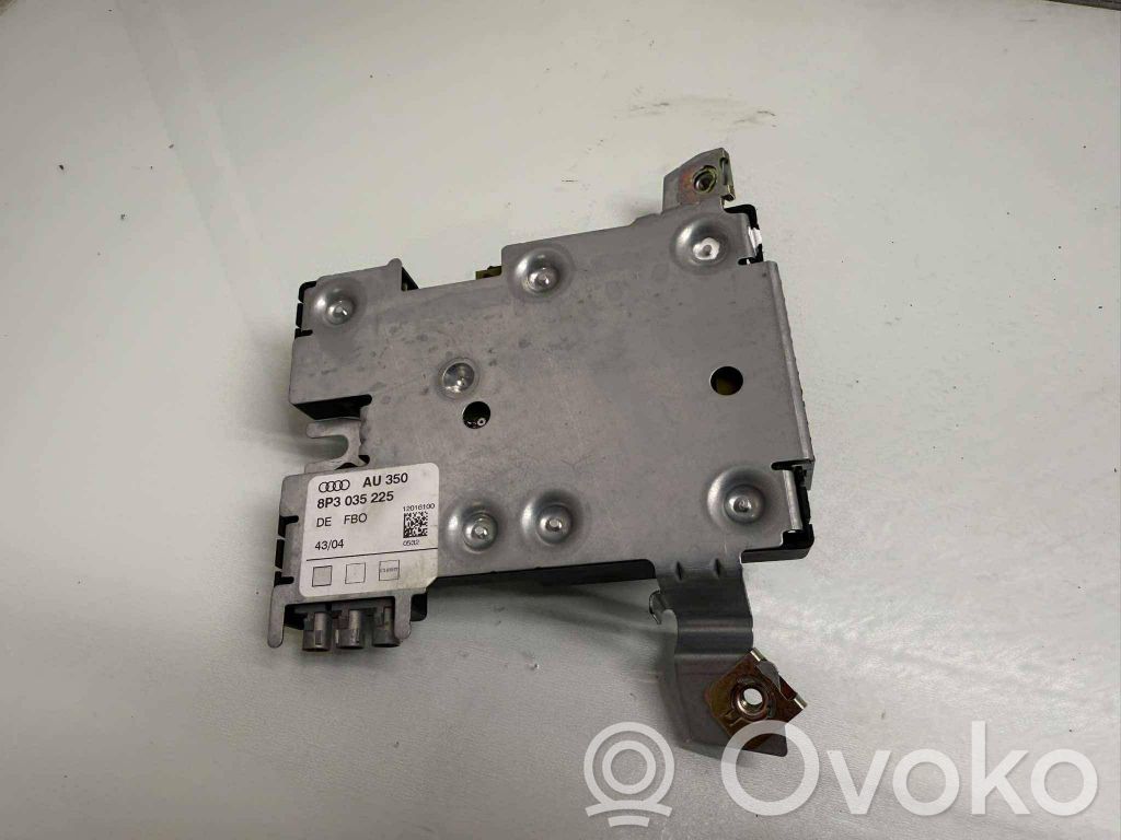 Audi A3 S3 8P Antenos stiprintuvas 