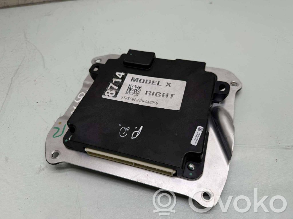 Door control unit/module   105018300D