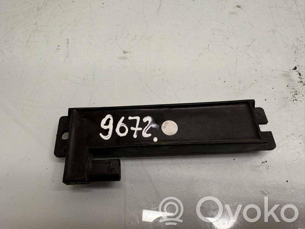 Tesla Model X Keyless system antenna 