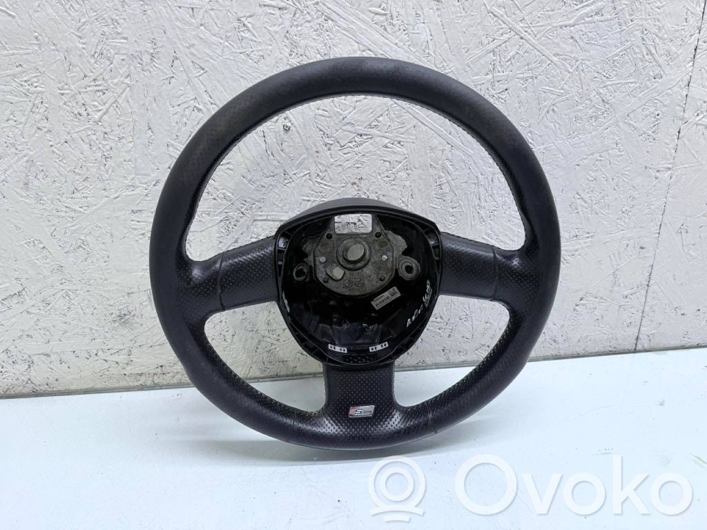 Audi A4 S4 B7 8E 8H Ohjauspyörä 