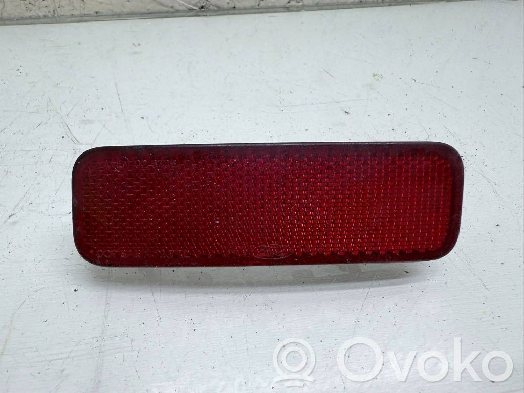 Reflector de faros/luces traseros   BK21515C0AA
