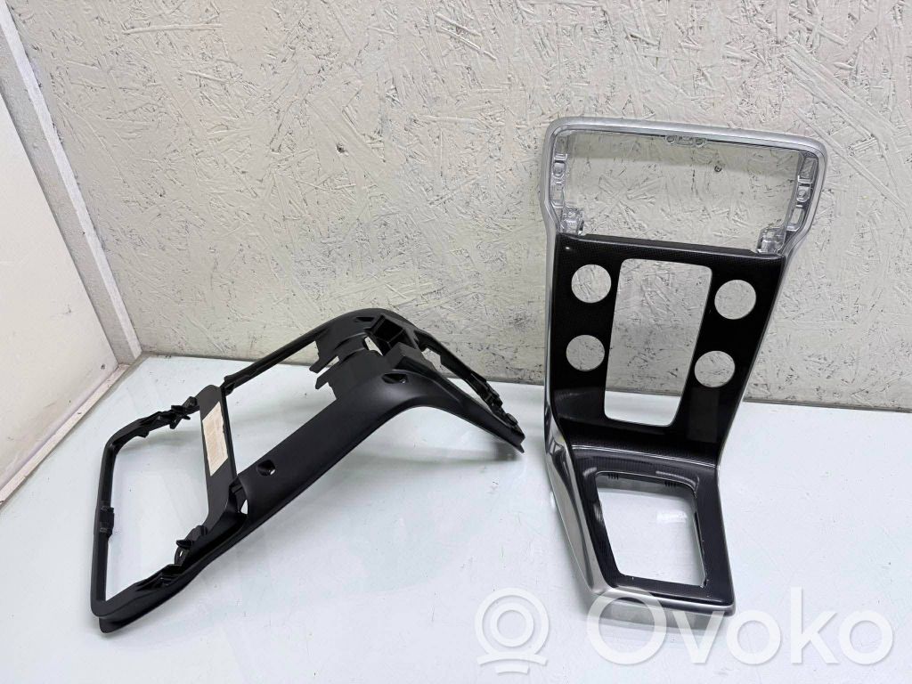 Volvo V40 Center console 