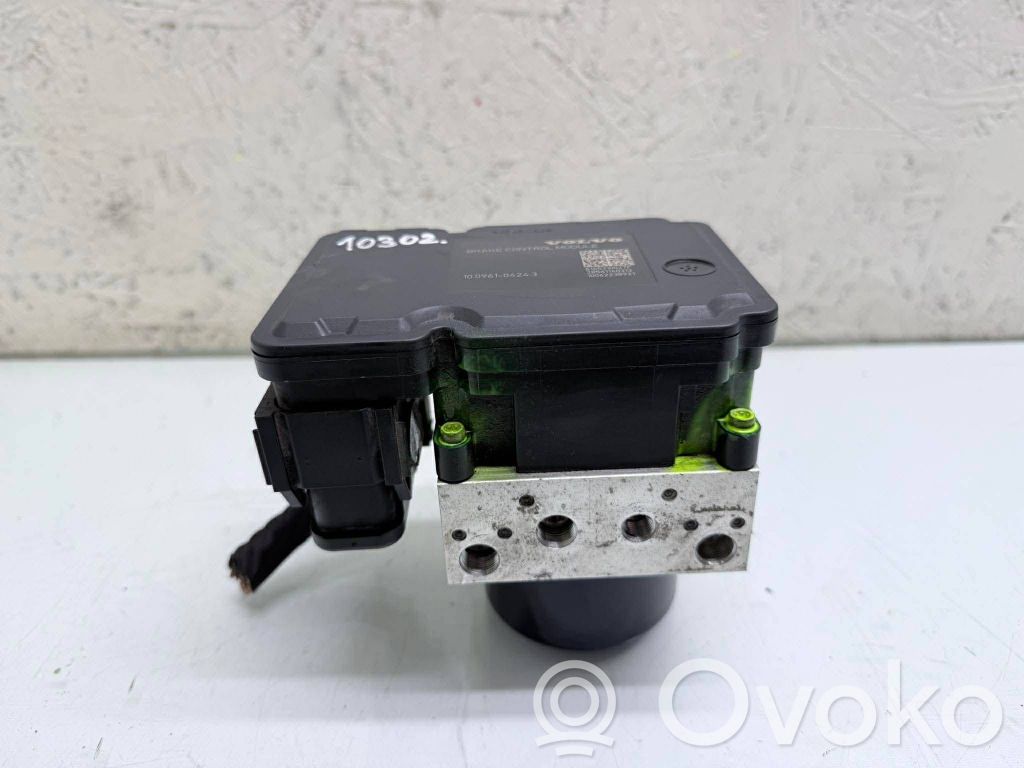 Volvo V40 ABS Pump 