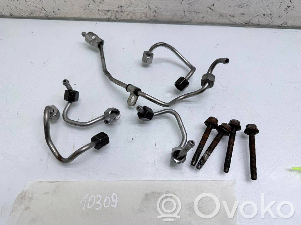 Volvo V40 Tubo de alimentación del inyector de combustible 