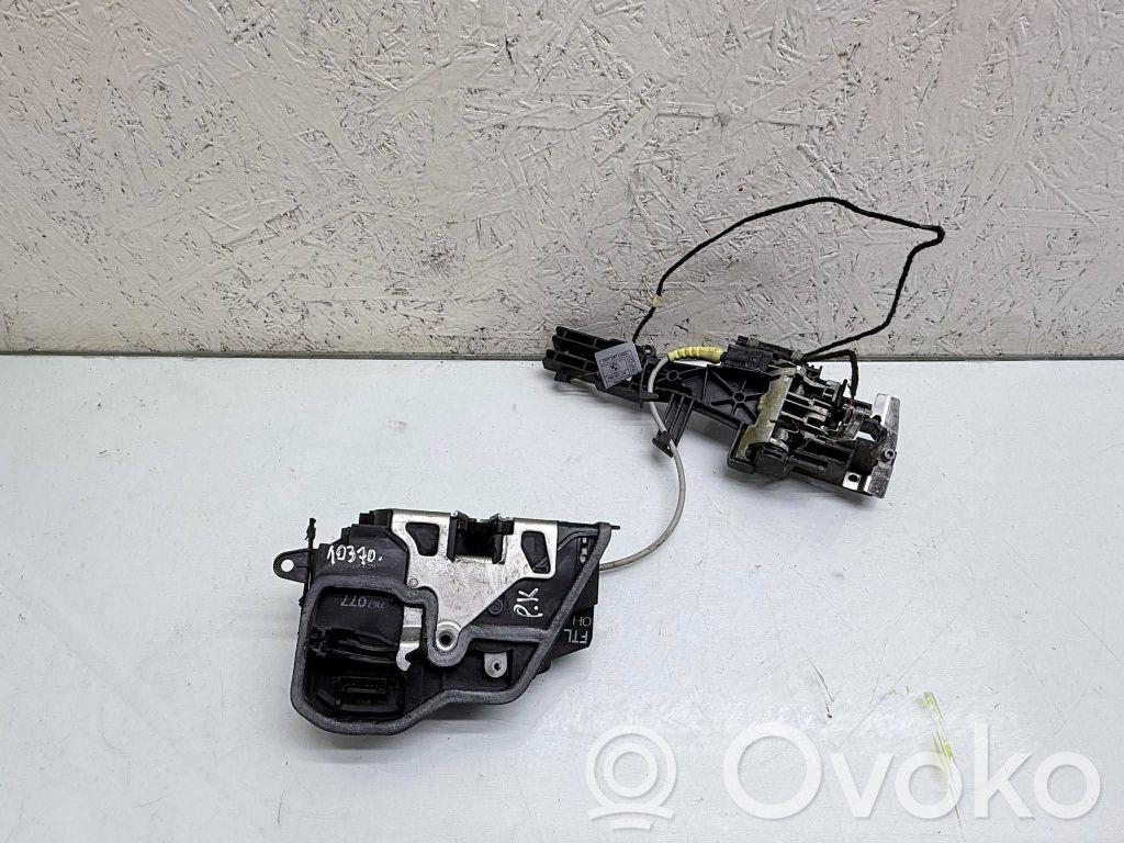 BMW 1 E81 E87 Front door lock 