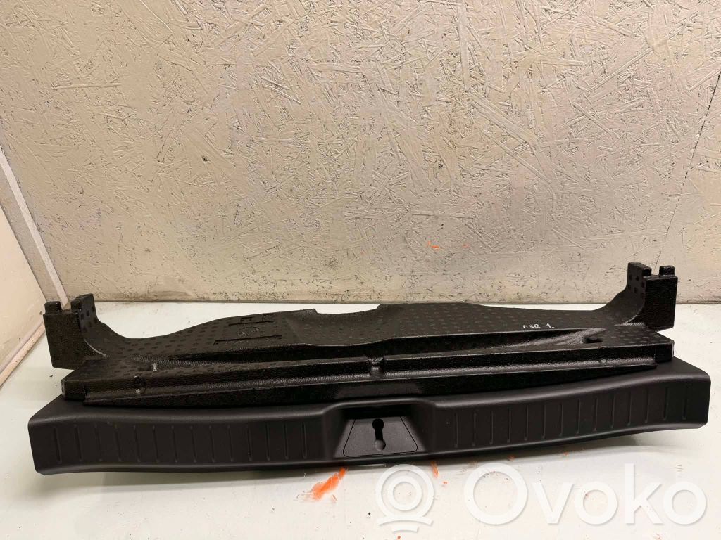 Mazda CX-30 Protector del borde del maletero/compartimento de carga 