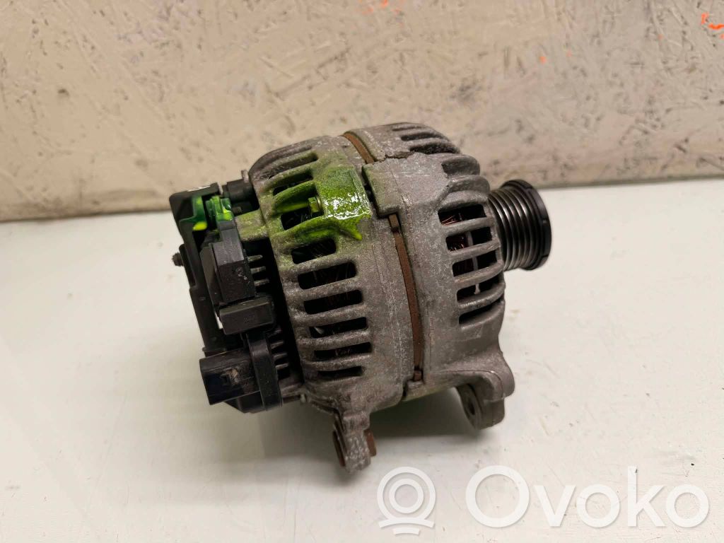 Audi A4 S4 B8 8K Ģenerators 