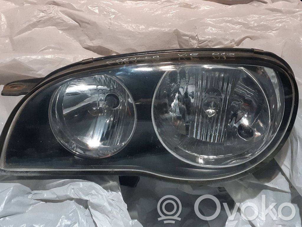 Toyota Corolla E110 Priekinis žibintas 