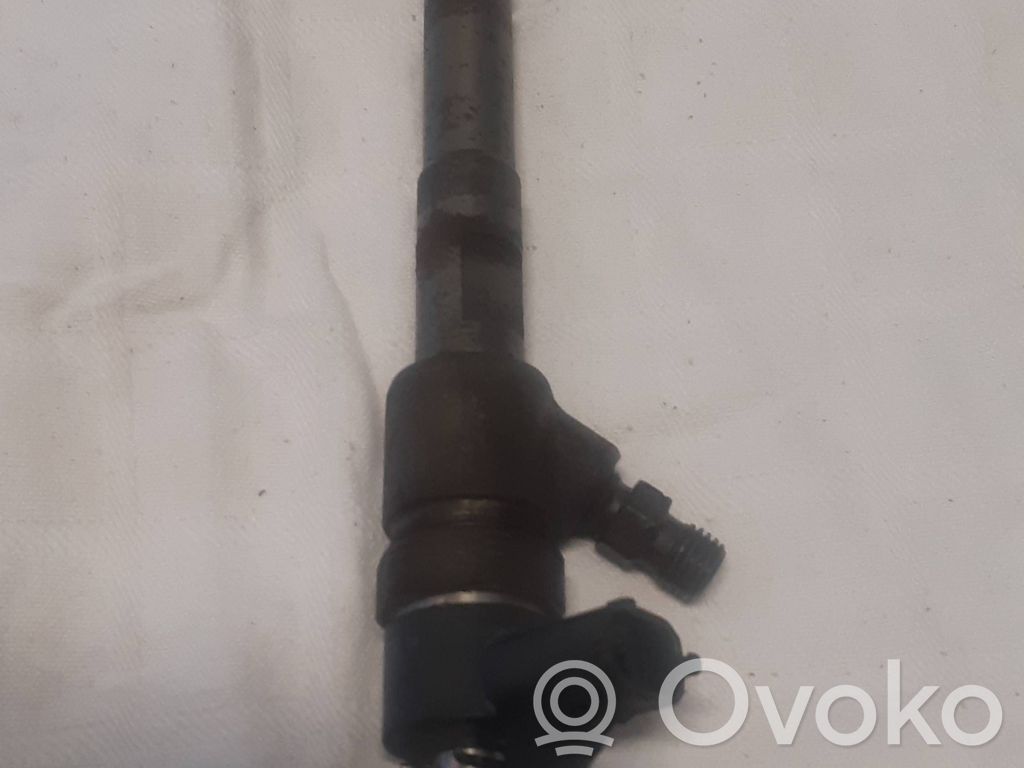 Fuel injector