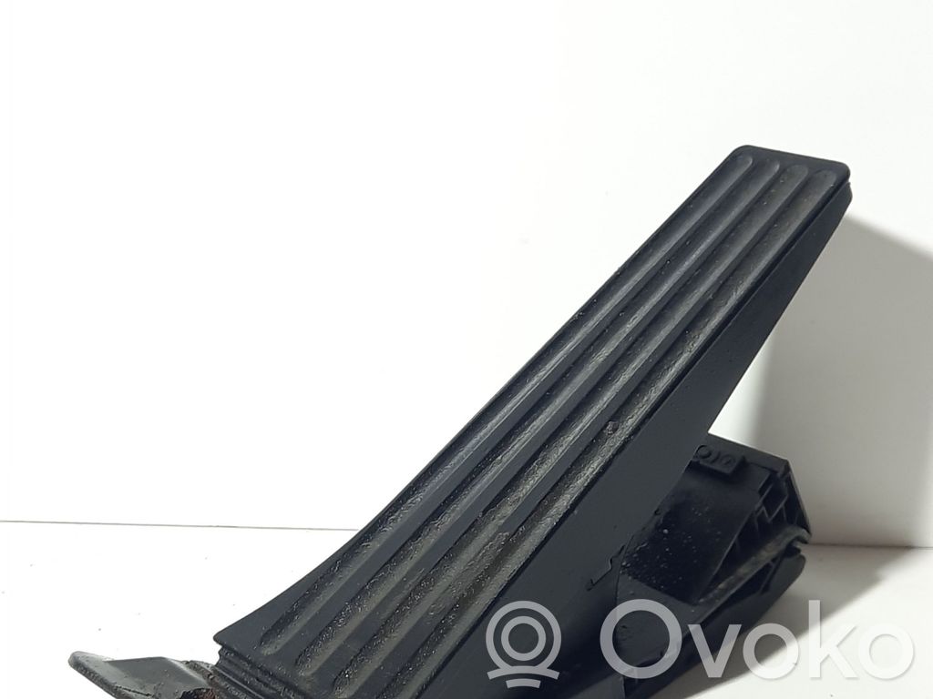 Accelerator throttle pedal   3542686078401,686078401,25916010