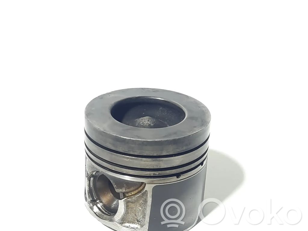 Audi A6 C7 Piston 
