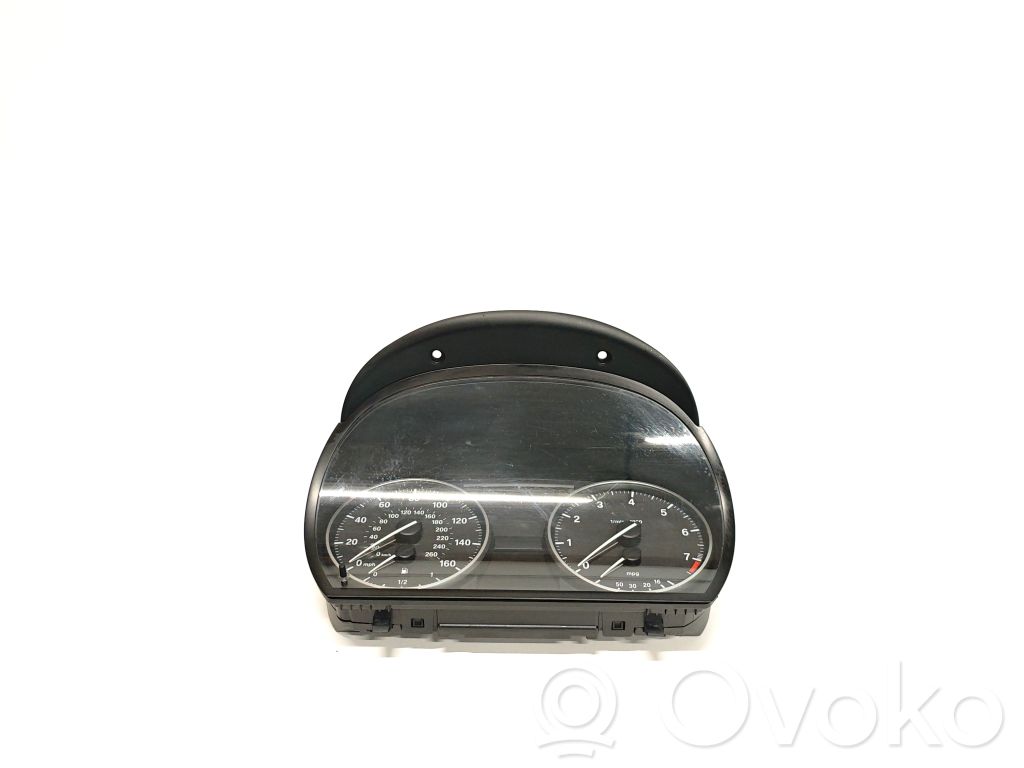 Geschwindigkeitsmesser Cockpit   9220960,922096001,698221418,14369510,698221418,A2C53376698
