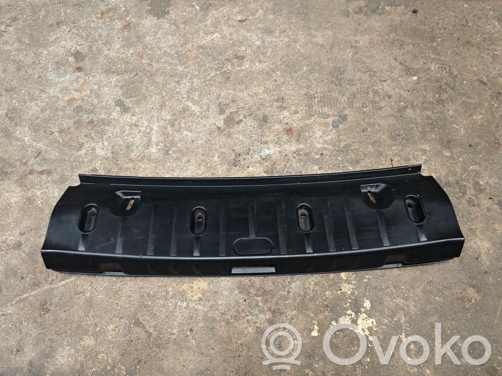 BMW 3 E92 E93 Bagažinės slenksčio apdaila 
