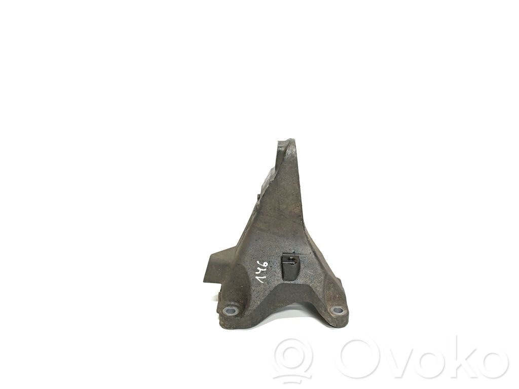 BMW 3 E90 E91 Engine mounting bracket 