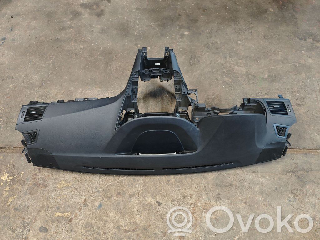 Subaru Outback Dashboard 